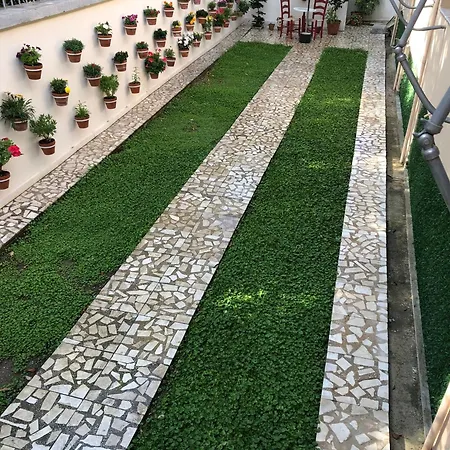 Apartment Ramo's Charming 2-bedroom With Sunlit Veranda - 3rd *