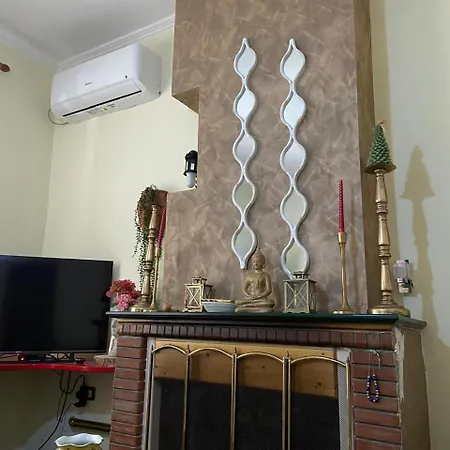 Apartmán Ramo's Charming 2-bedroom With Sunlit Veranda - 3rd *