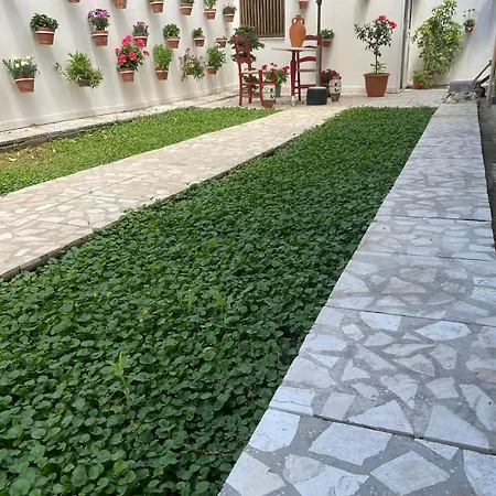 Apartment Ramo's Charming 2-bedroom With Sunlit Veranda - 3rd *