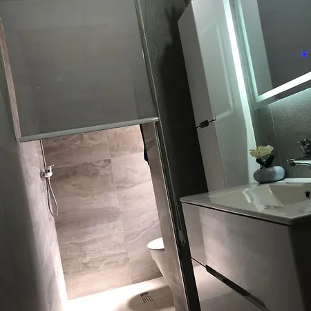 Ramo's 2-bedroom -3v * Vlorë